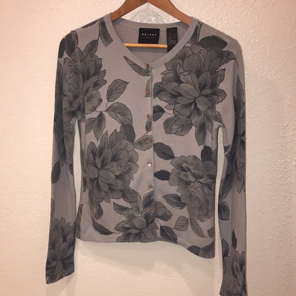 Axcess long sleeves button down sweater - Small